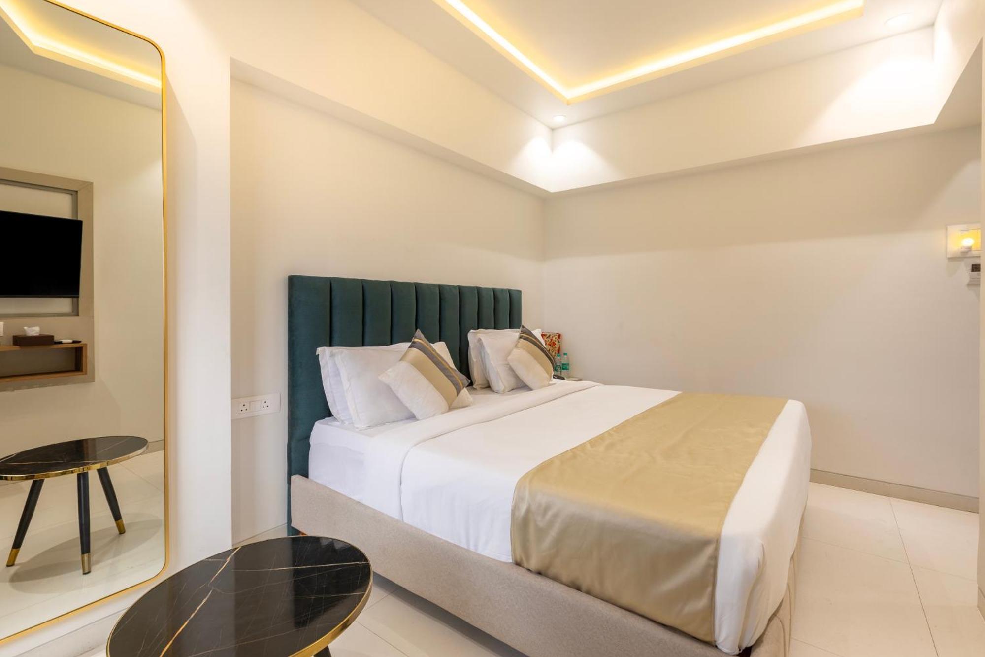 The Orion Premium Suites Mumbai Exterior photo