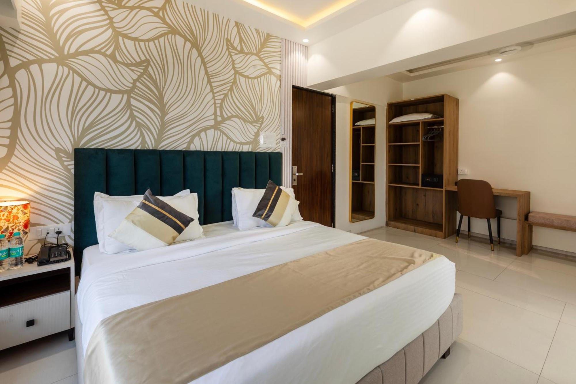 The Orion Premium Suites Mumbai Exterior photo