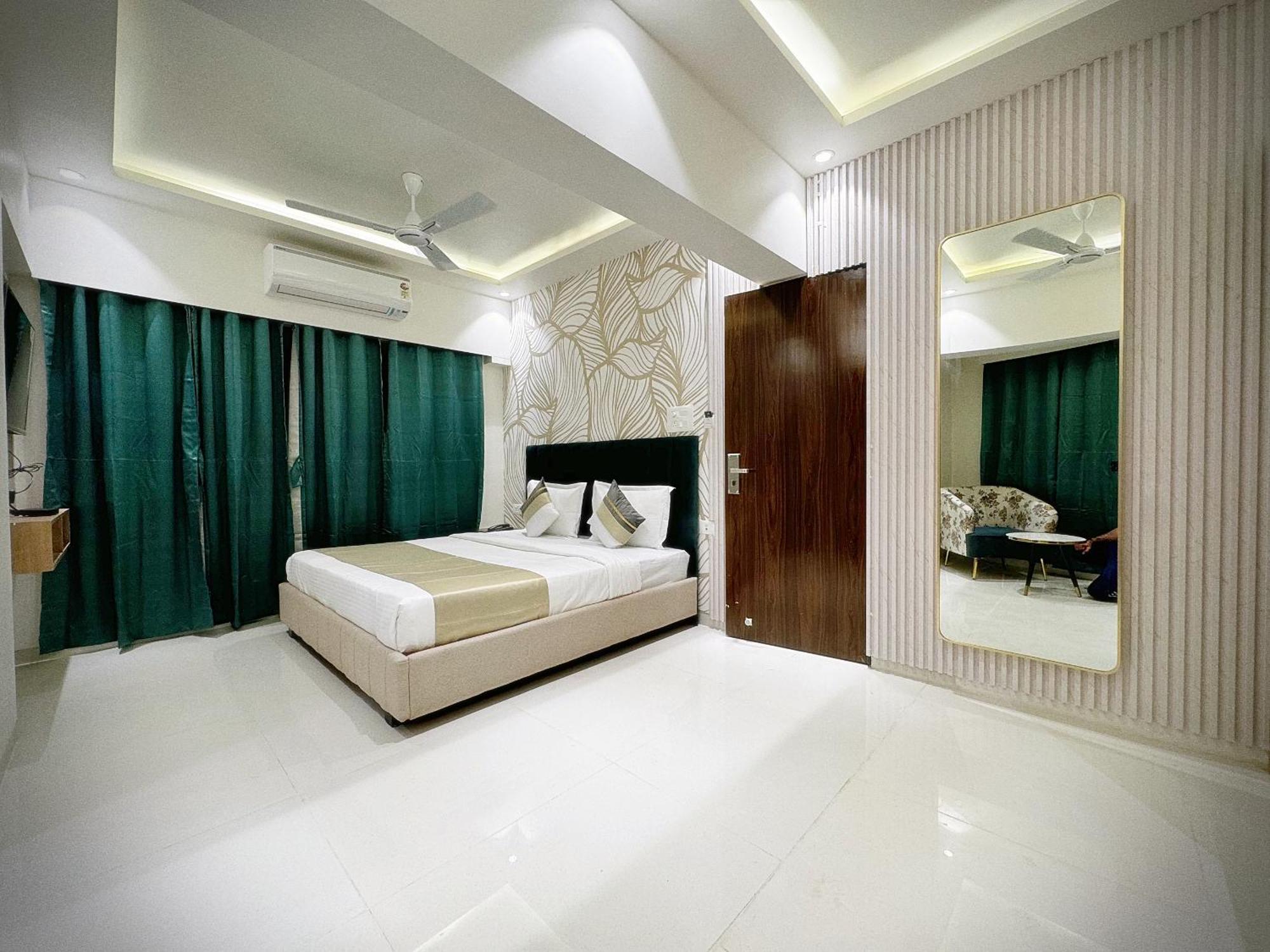The Orion Premium Suites Mumbai Exterior photo