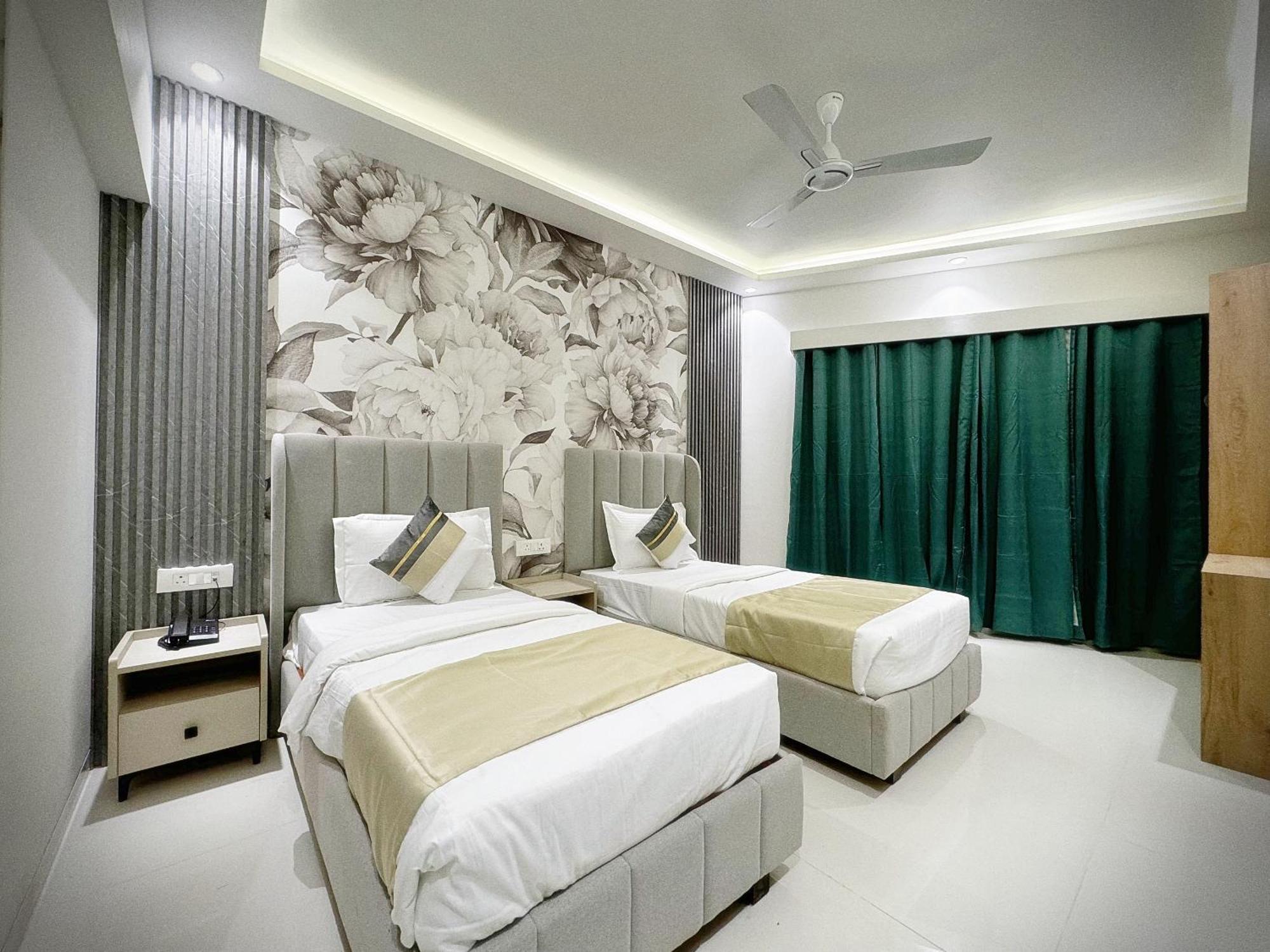 The Orion Premium Suites Mumbai Exterior photo